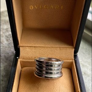 FABULOUS  BULGARI 18KT WHITE GOLD B.ZERO1 RING